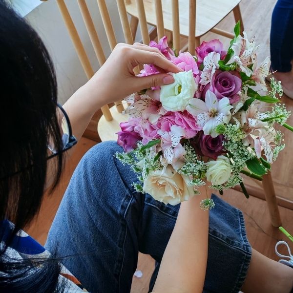 Bouquet floral jamming session Fleuriste Singapore