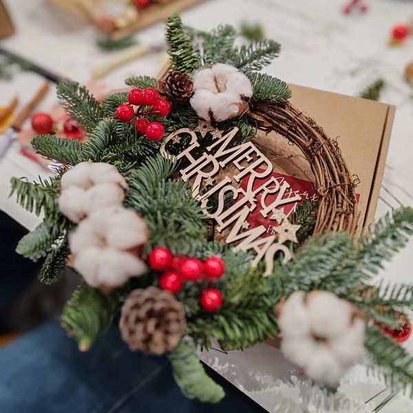 Christmas wreath floral jamming Fleuriste Singapore