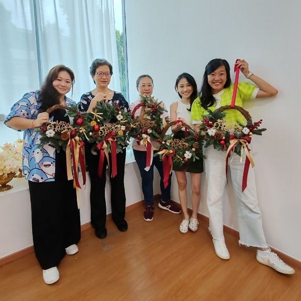 Christmas wreath private workshop Fleuriste Singapore