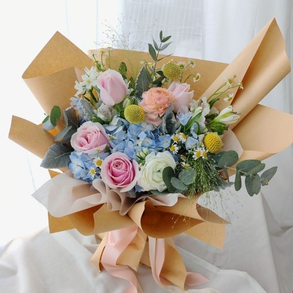 Hydrangea bouquet workshop Fleuriste Singapore