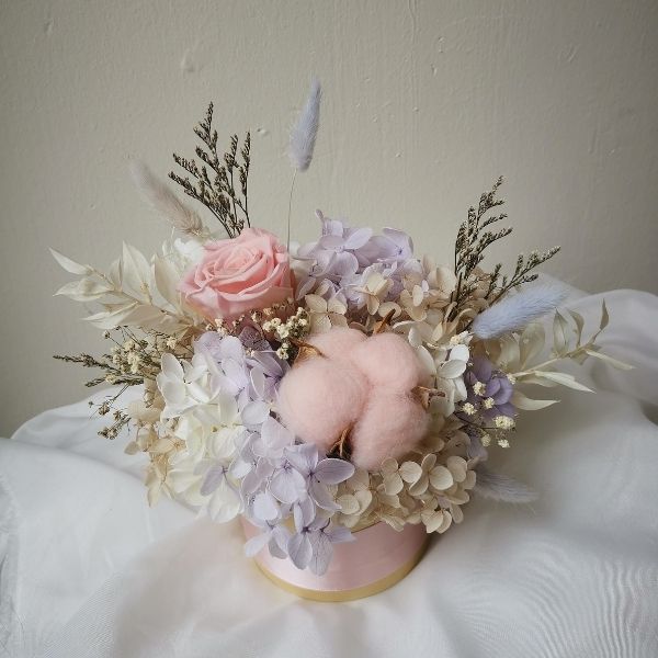 Table arrangement preserved flowers workshop Fleuriste Singapore